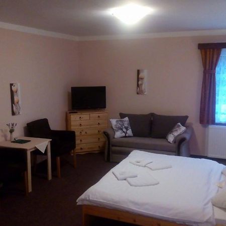 Hotel Garni Belveder ฮเรนสโก ภายนอก รูปภาพ