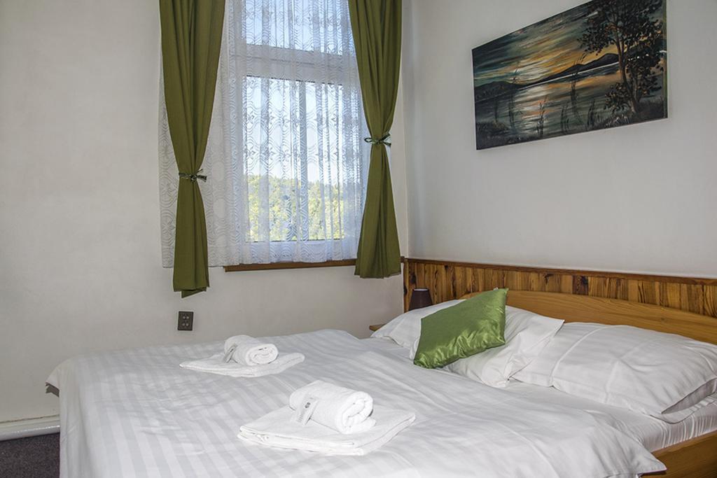 Hotel Garni Belveder ฮเรนสโก ภายนอก รูปภาพ