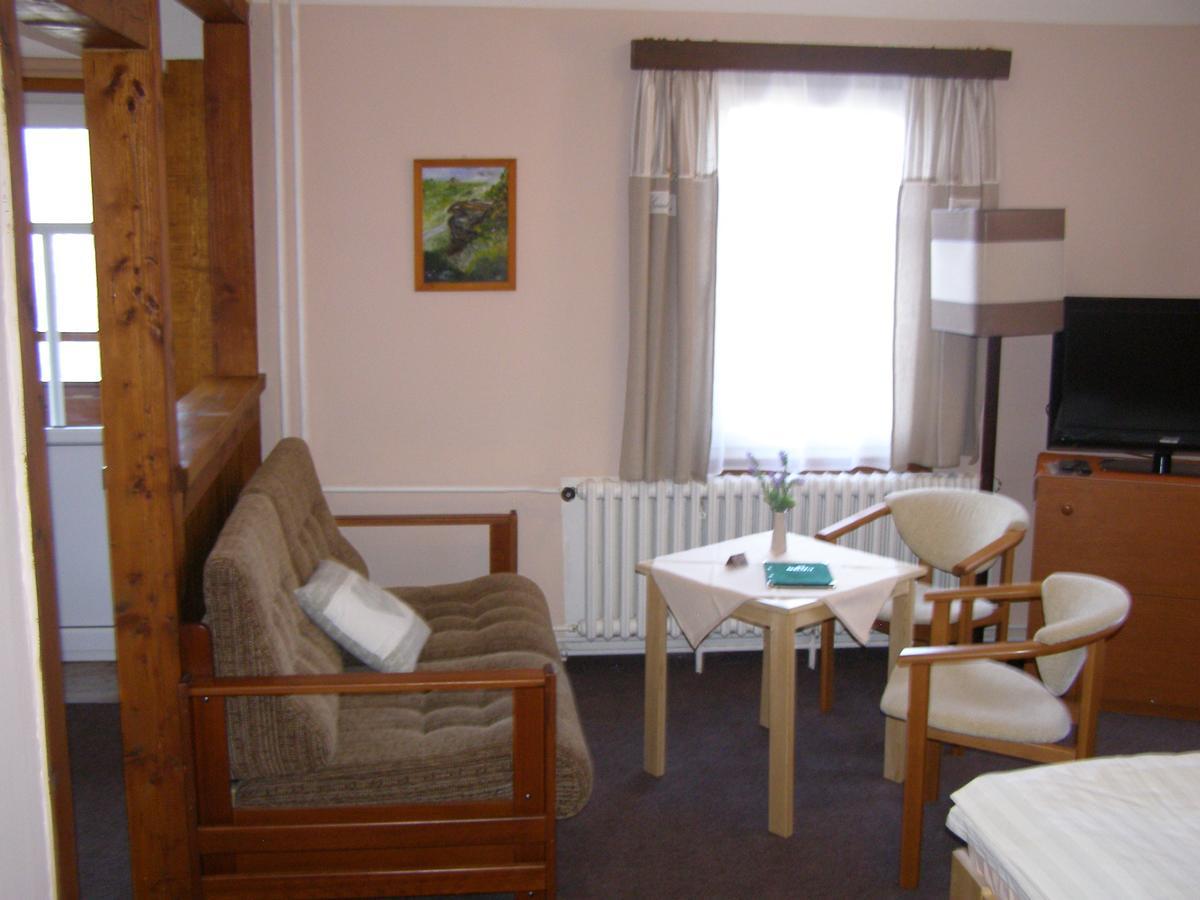 Hotel Garni Belveder ฮเรนสโก ภายนอก รูปภาพ