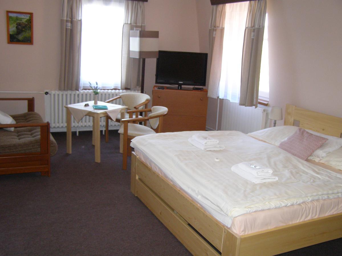 Hotel Garni Belveder ฮเรนสโก ภายนอก รูปภาพ